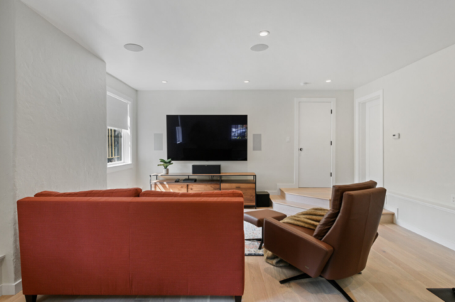 Contemporary home Renovation (entrance view) - Refresh Home Renovations